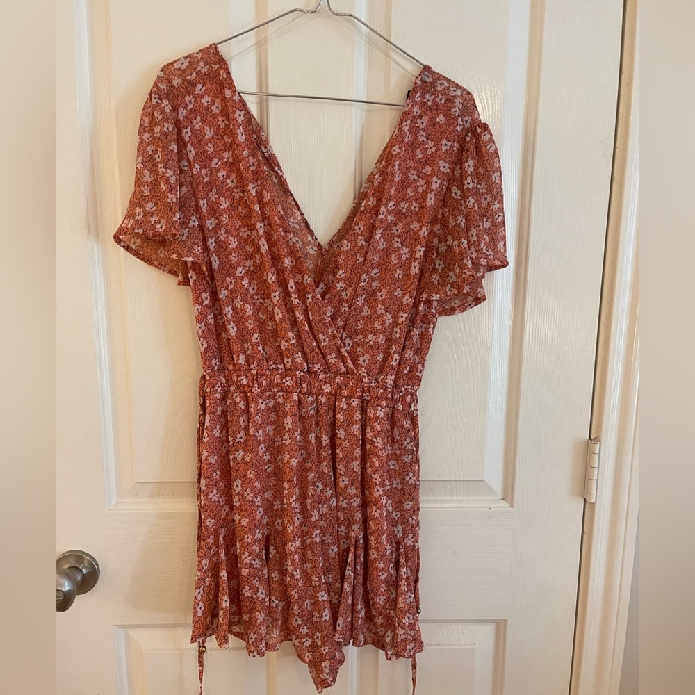 Pink romper - Picture 2 of 5